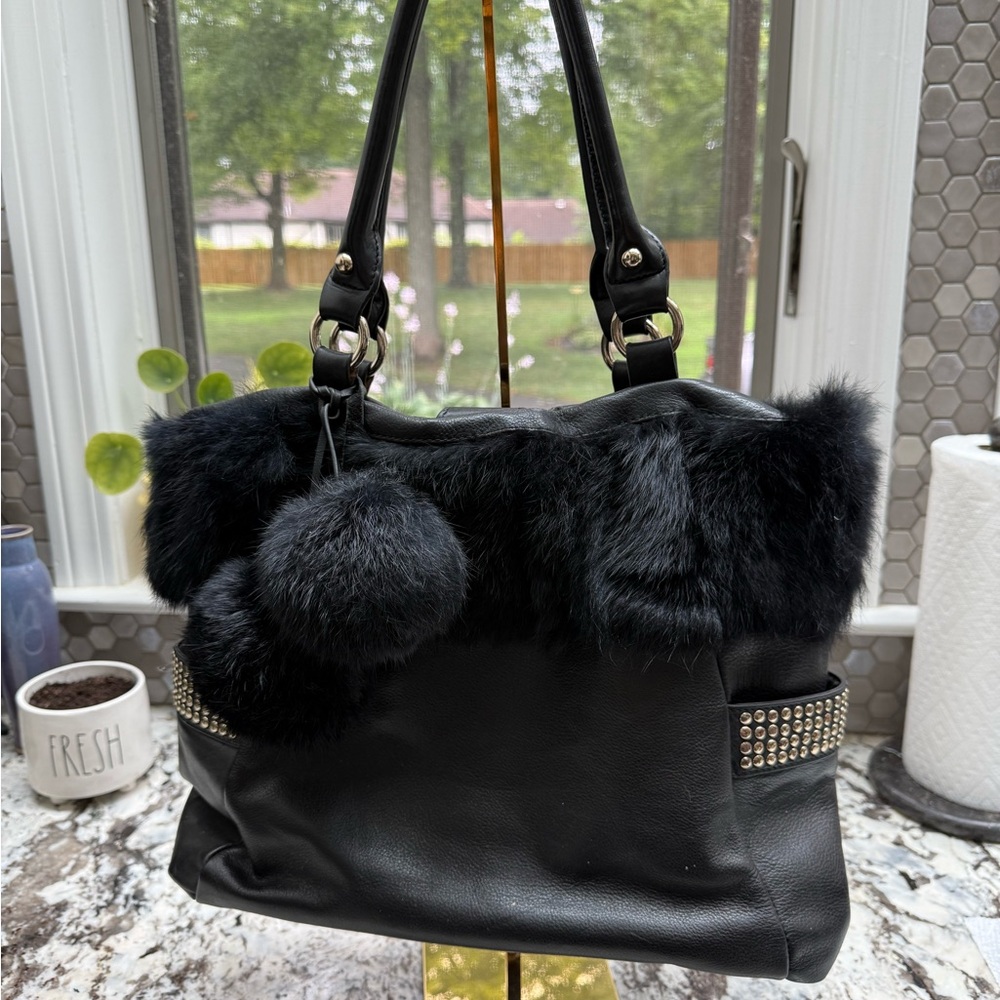 Luxurious Black Fur-Accent Shoulder Bag